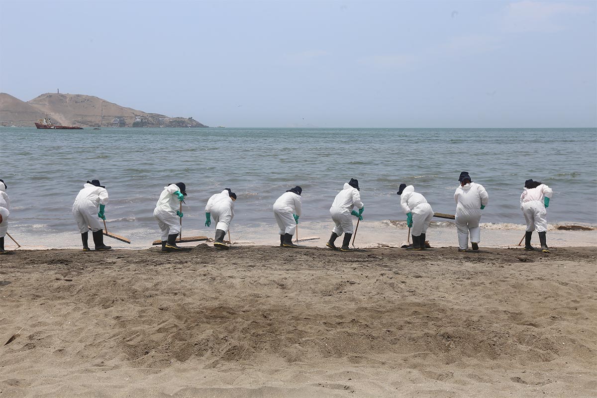 Playa Conchitas 27-01-22 Labores de Limpieza Mujeres